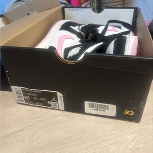 Air Jordan 1 Mid GS Sneakers